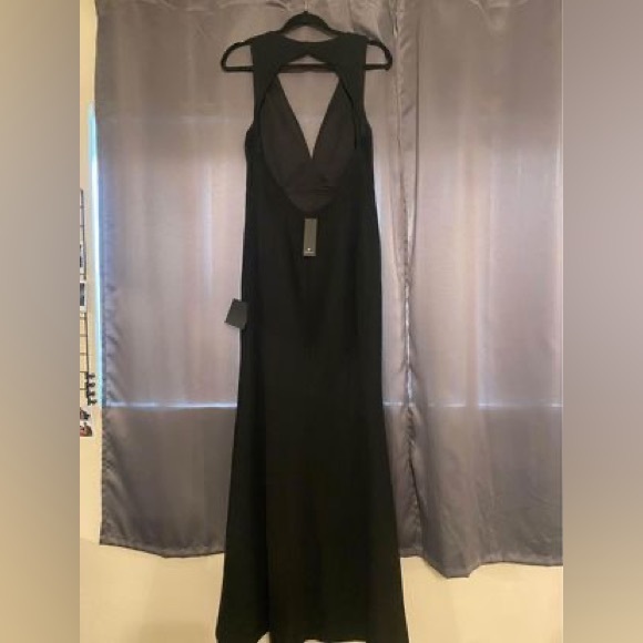 Black formal dress - Picture 3 of 4